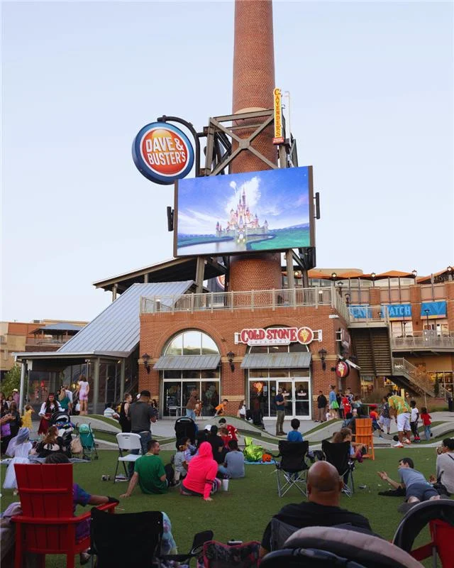 Blockbusters, blankets, and cold sips—Movie Nights on The Lawn are BACK every Saturday starting Memorial Day Weekend! 🍿🎬 Kick back and settle in or stop by during your evening shopping trip to catch one of these flicks! 👇⁠
⁠
MAY 24:  The Avengers (PG-13)⁠
MAY 31: Wicked⁠
JUN 7:  The Goonies⁠
JUN 14:  The Eras Tour (begins at 6pm)⁠
JUN 21:  Jumanji: Welcome to the Jungle (PG-13)⁠
JUN 28:  The Wild Robot⁠
JUL 5:  Kung Fu Panda⁠
JUL 12:  Encanto⁠
JUL 19:  Mrs. Doubtfire⁠
JUL 26:  Despicable Me 4⁠
AUG 2:  Harry Potter and the Sorcerer's Stone⁠
AUG 9:  Mufasa: The Lion King⁠
AUG 16:  Freaky Friday⁠
AUG 23:  Matilda⁠
AUG 30:  Trolls Band Together⁠
SEP 6:  Pan⁠
SEP 13:  Back to the Future⁠
SEP 20:  Sonic 3⁠
SEP 27:  Spider-Man: Into the Spider-Verse⁠
OCT 4:  Hocus Pocus⁠
OCT 11:  Ghostbusters: Afterlife (PG-13)⁠
OCT 18:  Goosebumps⁠
OCT 25:  The Nightmare Before Christmas⁠
⁠
*Movies will start between 7-7:10 PM, weather permitting.