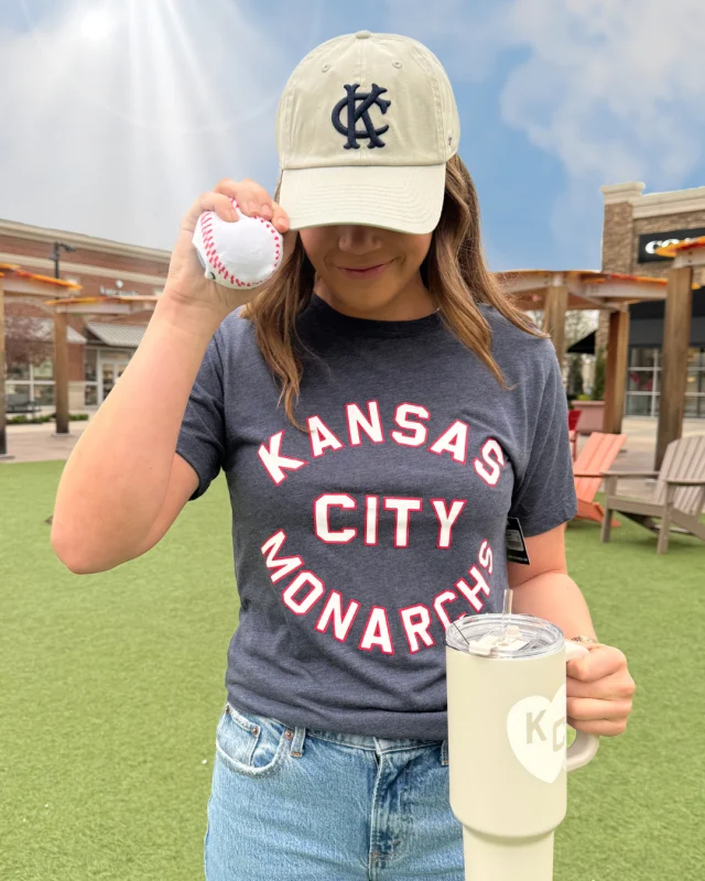 Get ready for a grand slam evening at Monarch’s Fan Fest on Wednesday, May 7 from 6:00 - 7:30pm on The Lawn!🎉 Come meet Kansas City Monarchs players and coaches, grab autographs, play trivia for fun prizes, and hang with Monty the Mascot! Stick around for a screening of The Sandlot, and don’t forget to check out team merch and tickets on site. ⚾️🔥⁠