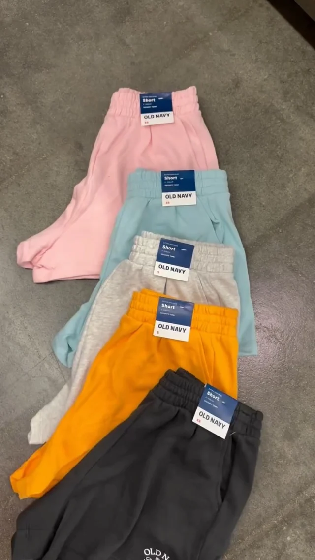 Effortless just got an upgrade. 😎 @oldnavy ’s new summer loungewear is the chill your closet’s been waiting for. 

#oldnavy #legendsoutlets #effortless #upgrade #summer #lougewear #chill #tanktops #sweatshirts #shorts #comfy #cozy