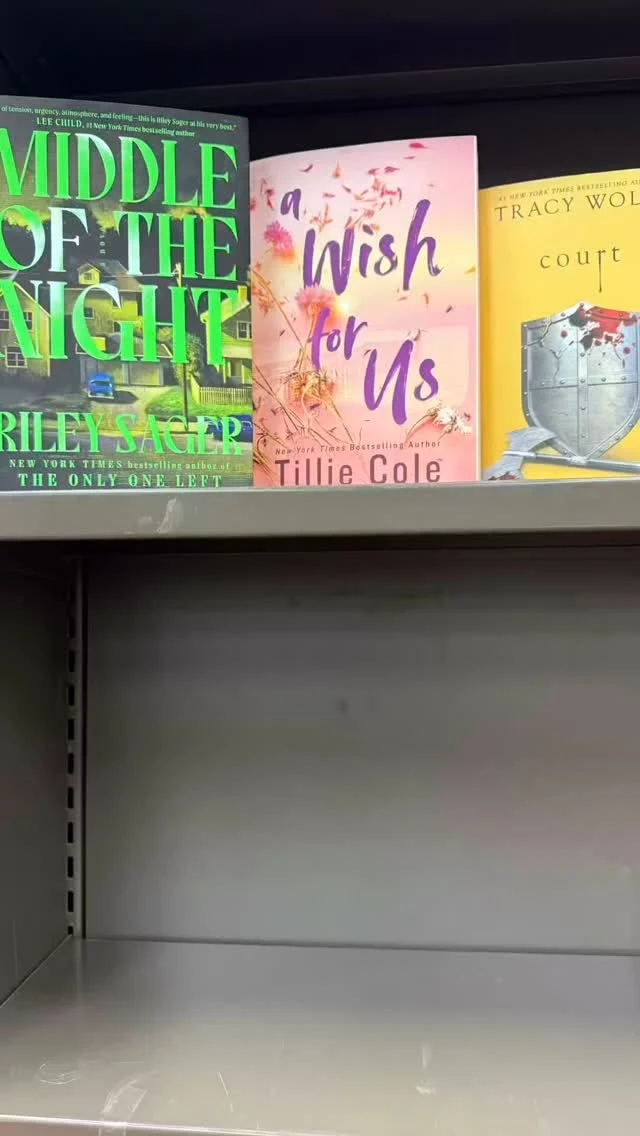 The page-turners you didn’t know you needed.📚✨ From bestsellers to hidden gems and unexpected plot twists, @booksamillion is stacking your shelf with greatness.