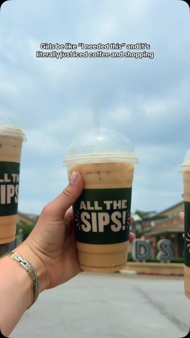 *we are girls 💁🏾‍♀️💁🏻‍♀️💁🏼‍♀️ @panerabread